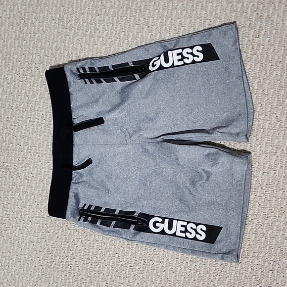 T shirt and shorts - Picture 4 of 5